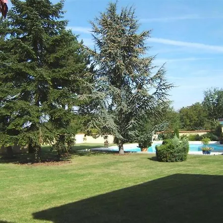 D'hotes Noisettes Et Compagnie Bed & Breakfast